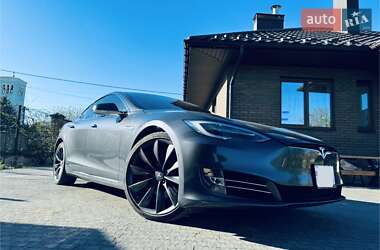 Ліфтбек Tesla Model S 2016 в Володимирі