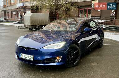 Ліфтбек Tesla Model S 2017 в Києві