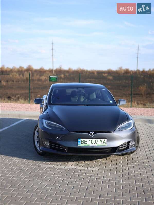 Ліфтбек Tesla Model S 2018 в Миколаєві