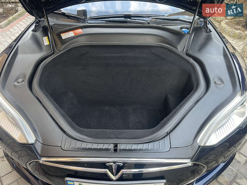 Лифтбек Tesla Model S 2015 в Харькове фото 10 Лифтбек Tesla Model S 2015 в Харькове