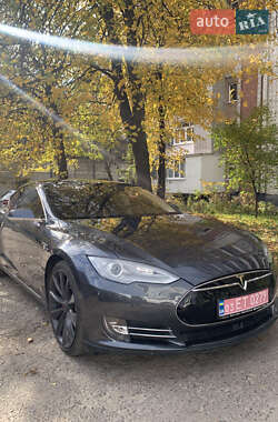 Ліфтбек Tesla Model S 2014 в Львові