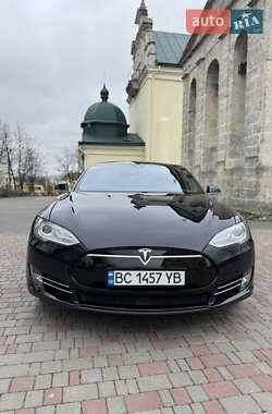 Лифтбек Tesla Model S 2015 в Золочеве