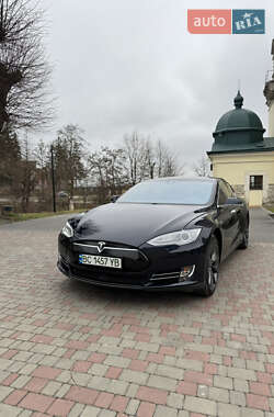 Лифтбек Tesla Model S 2015 в Золочеве