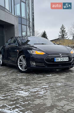 Лифтбек Tesla Model S 2015 в Хмельницком