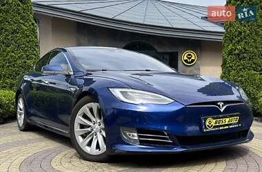 Tesla Model S 2016