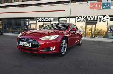 Ліфтбек Tesla Model S 2013 в Києві