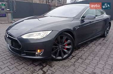 Ліфтбек Tesla Model S 2015 в Кам'янському