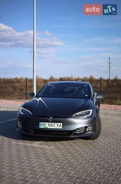 Ліфтбек Tesla Model S 2018 в Миколаєві