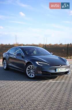 Tesla Model S 2018