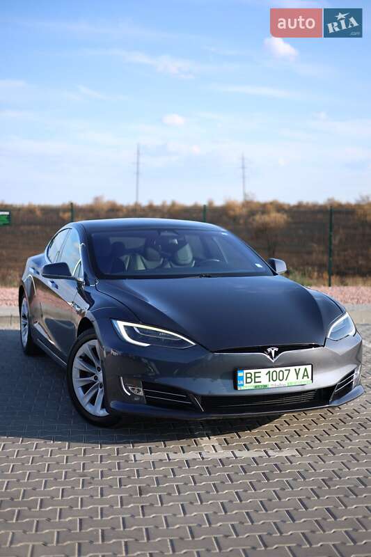 Ліфтбек Tesla Model S 2018 в Миколаєві