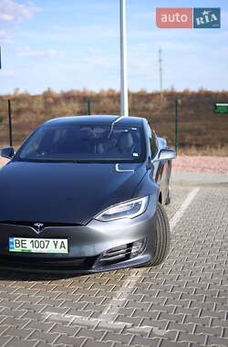 Ліфтбек Tesla Model S 2018 в Миколаєві