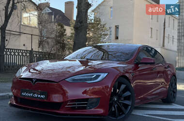 Ліфтбек Tesla Model S 2016 в Миколаєві