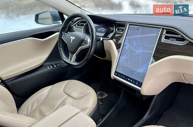 Ліфтбек Tesla Model S 2015 в Валках