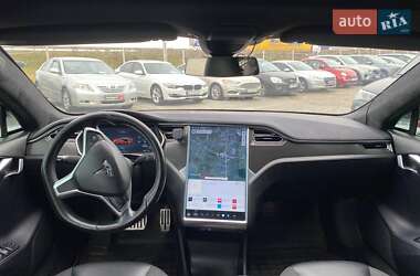 Ліфтбек Tesla Model S 2016 в Львові