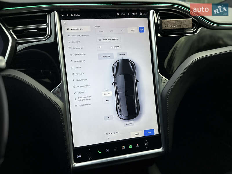 Лифтбек Tesla Model S 2017 в Львове