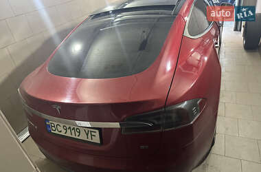 Лифтбек Tesla Model S 2013 в Львове