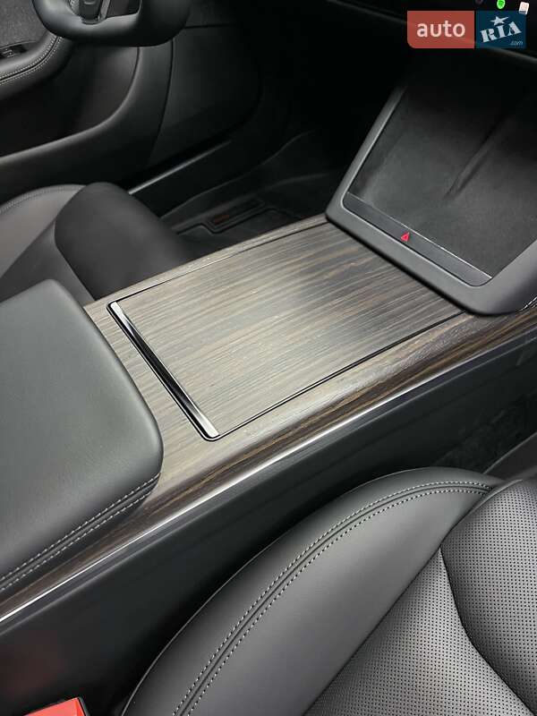 Лифтбек Tesla Model S 2022 в Виннице