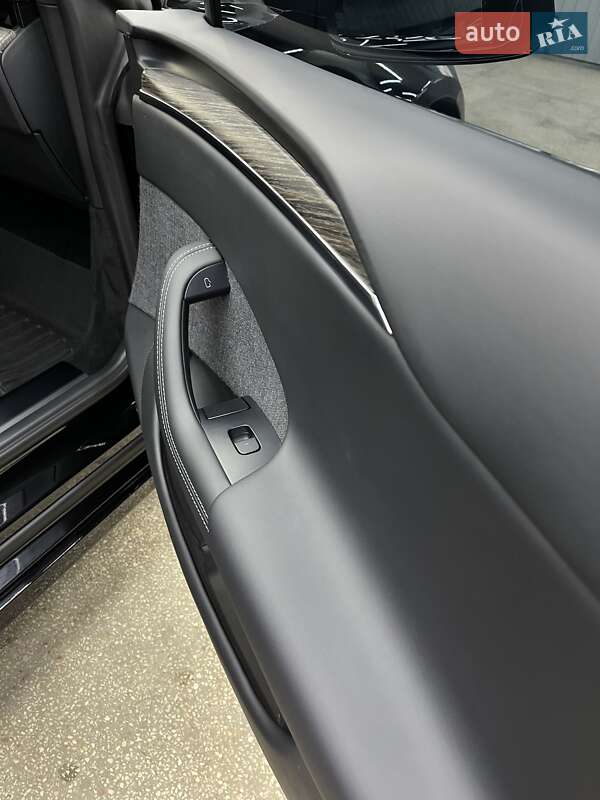 Лифтбек Tesla Model S 2022 в Виннице