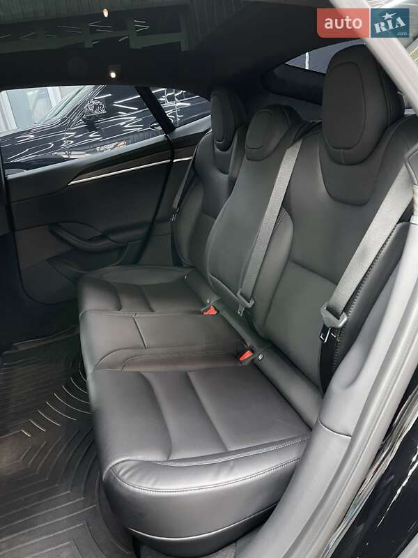 Лифтбек Tesla Model S 2022 в Виннице