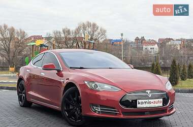 Tesla Model S 2014