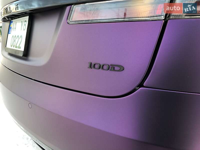 Ліфтбек Tesla Model S 2017 в Києві