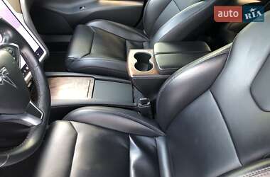 Ліфтбек Tesla Model S 2017 в 