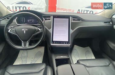 Лифтбек Tesla Model S 2017 в Львове