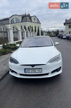 Лифтбек Tesla Model S 2018 в 