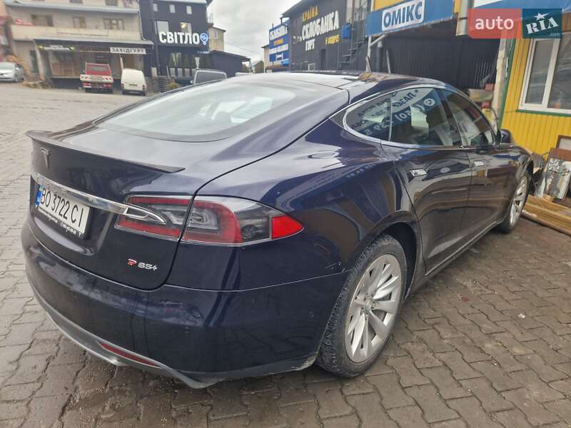 Ліфтбек Tesla Model S 2014 в Тернополі