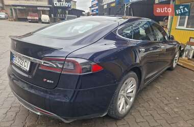 Лифтбек Tesla Model S 2014 в 