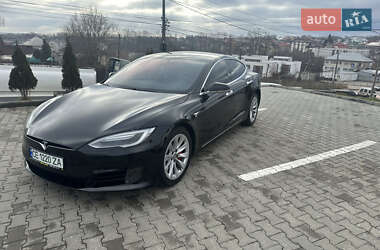 Ліфтбек Tesla Model S 2016 в Чернівцях