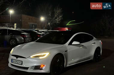 Tesla Model S 2014