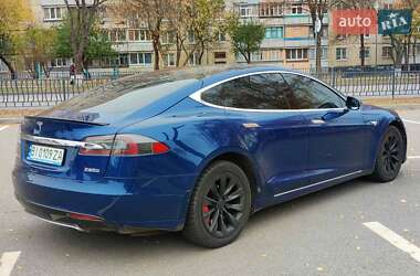 Ліфтбек Tesla Model S 2015 в Харкові