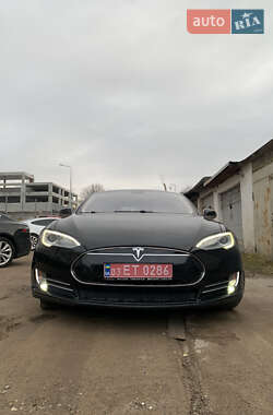 Tesla Model S 2013