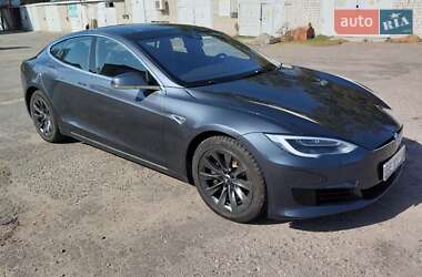 Tesla Model S 2016