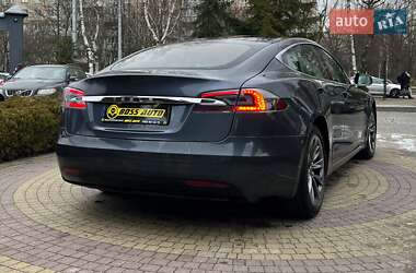 Лифтбек Tesla Model S 2017 в Львове