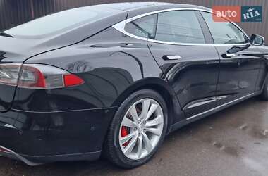 Лифтбек Tesla Model S 2014 в 