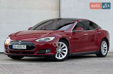 Tesla Model S 2015