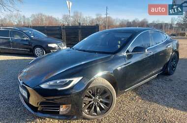 Ліфтбек Tesla Model S 2016 в Івано-Франківську