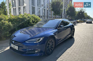 Tesla Model S 2015