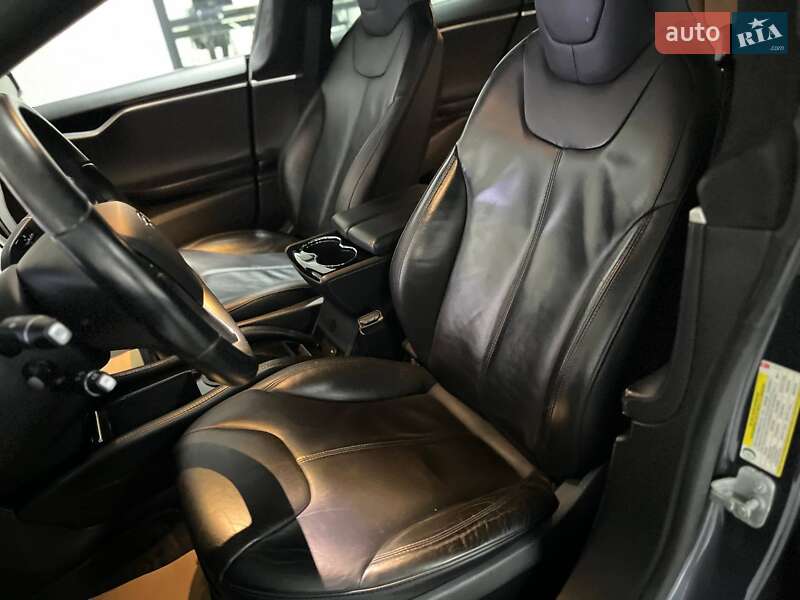 Ліфтбек Tesla Model S 2015 в Полтаві