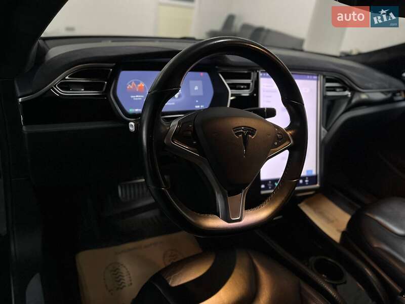 Ліфтбек Tesla Model S 2015 в Полтаві