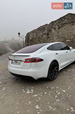 Ліфтбек Tesla Model S 2020 в Києві