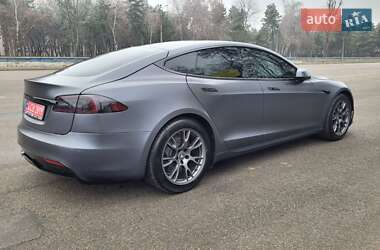 Лифтбек Tesla Model S 2022 в 
