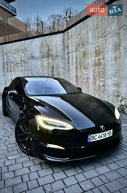 Tesla Model S 2021