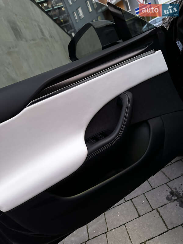 Лифтбек Tesla Model S 2021 в Львове фото 15 Лифтбек Tesla Model S 2021 в Львове