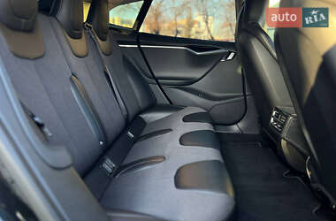 Лифтбек Tesla Model S 2014 в 