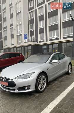 Ліфтбек Tesla Model S 2014 в Львові