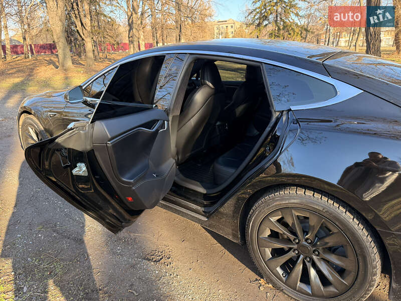 Лифтбек Tesla Model S 2021 в Кривом Роге