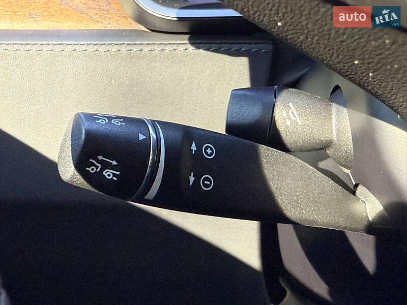 Лифтбек Tesla Model S 2021 в Кривом Роге